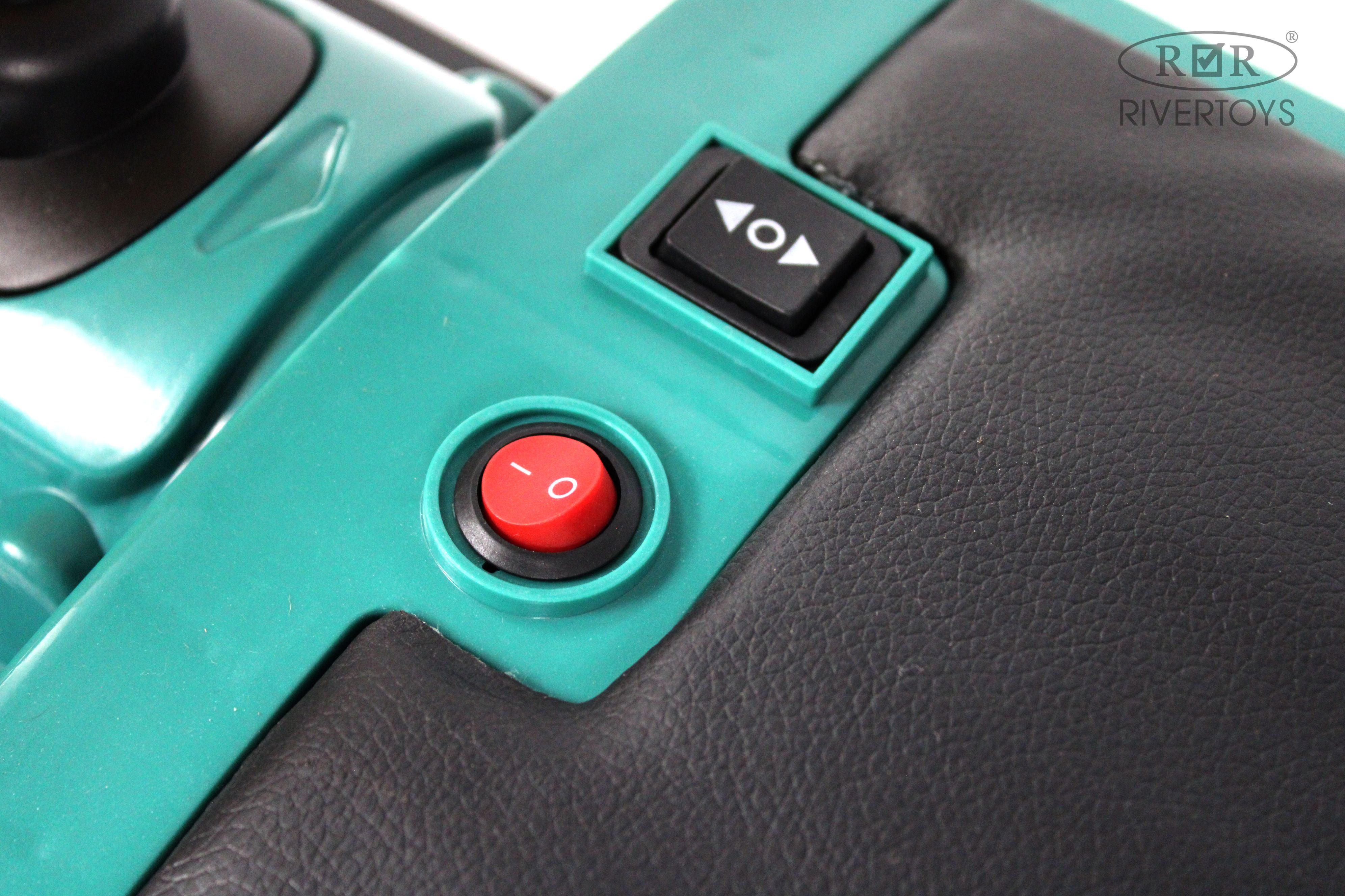 Купить Детский электромобиль RIVERTOYS K008AM